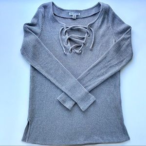 American Eagle V-neck Pullover